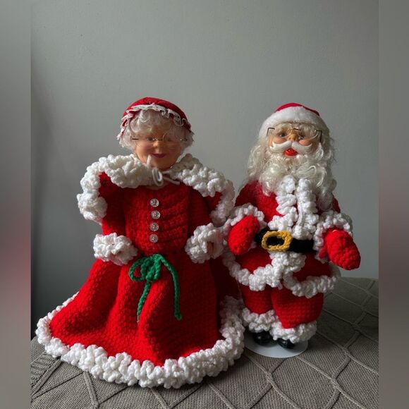 VTG Santa Mrs. Claus Crochet Dolls Festive Christmas Cheery Retro Vintage Red - Picture 2 of 9